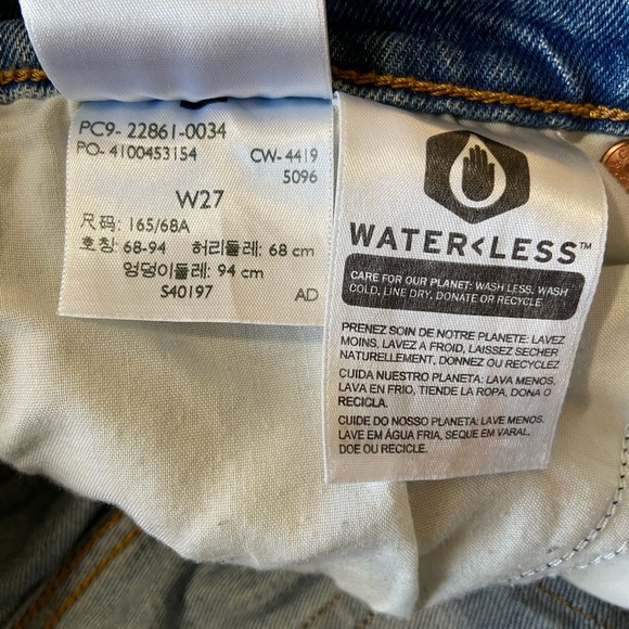 Levi’s Wedgie Premium Denim Woman’s Jeans light wash size 27 - Picture 8 of 12